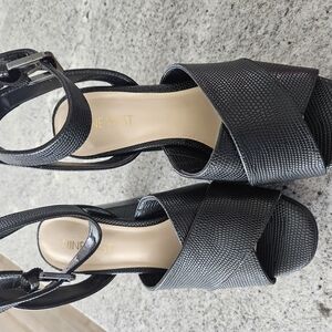 Nine West Black Textured Women's Sandals
